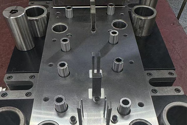 高速五金模具